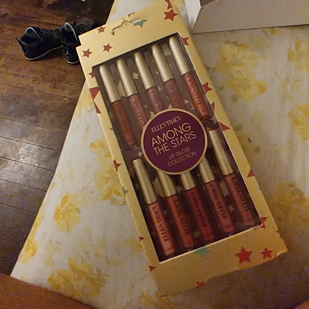 Ellen Tracy Lip Gloss Collection
